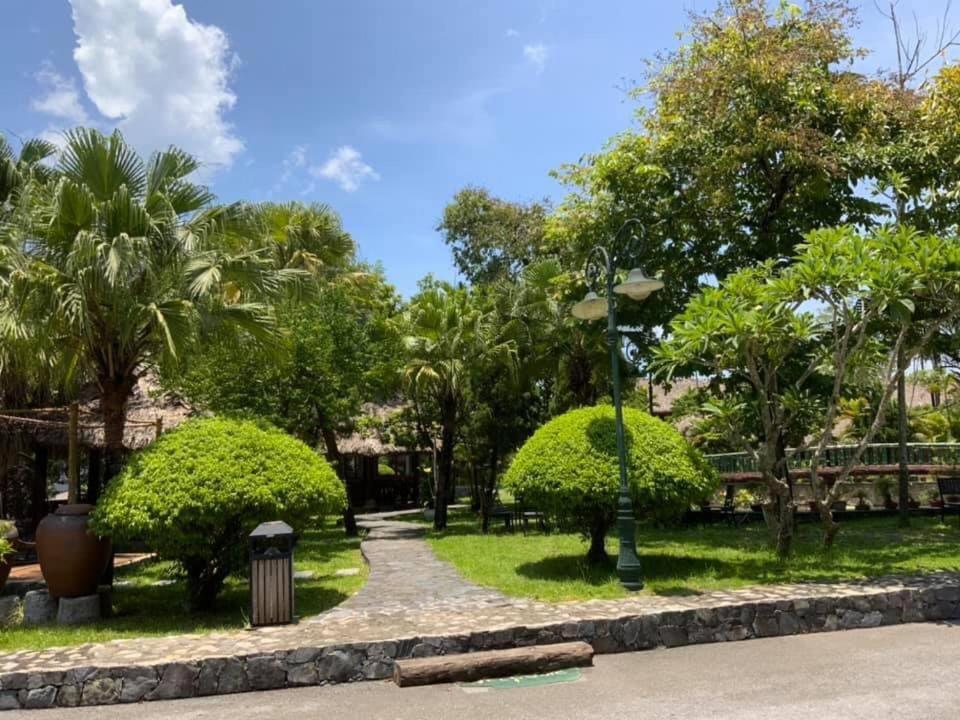 Hoa Binh Hotel מראה חיצוני תמונה