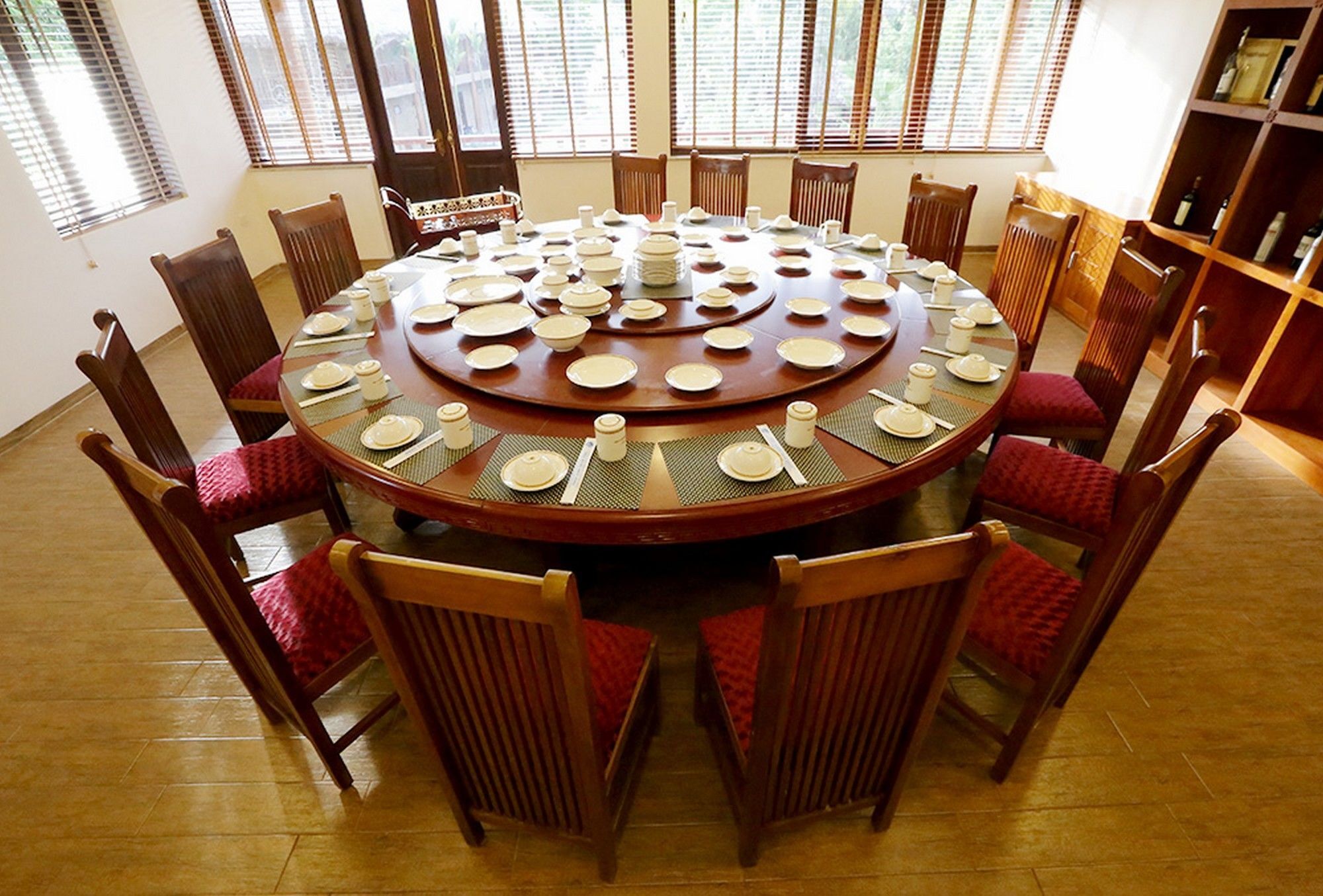 Hoa Binh Hotel מראה חיצוני תמונה