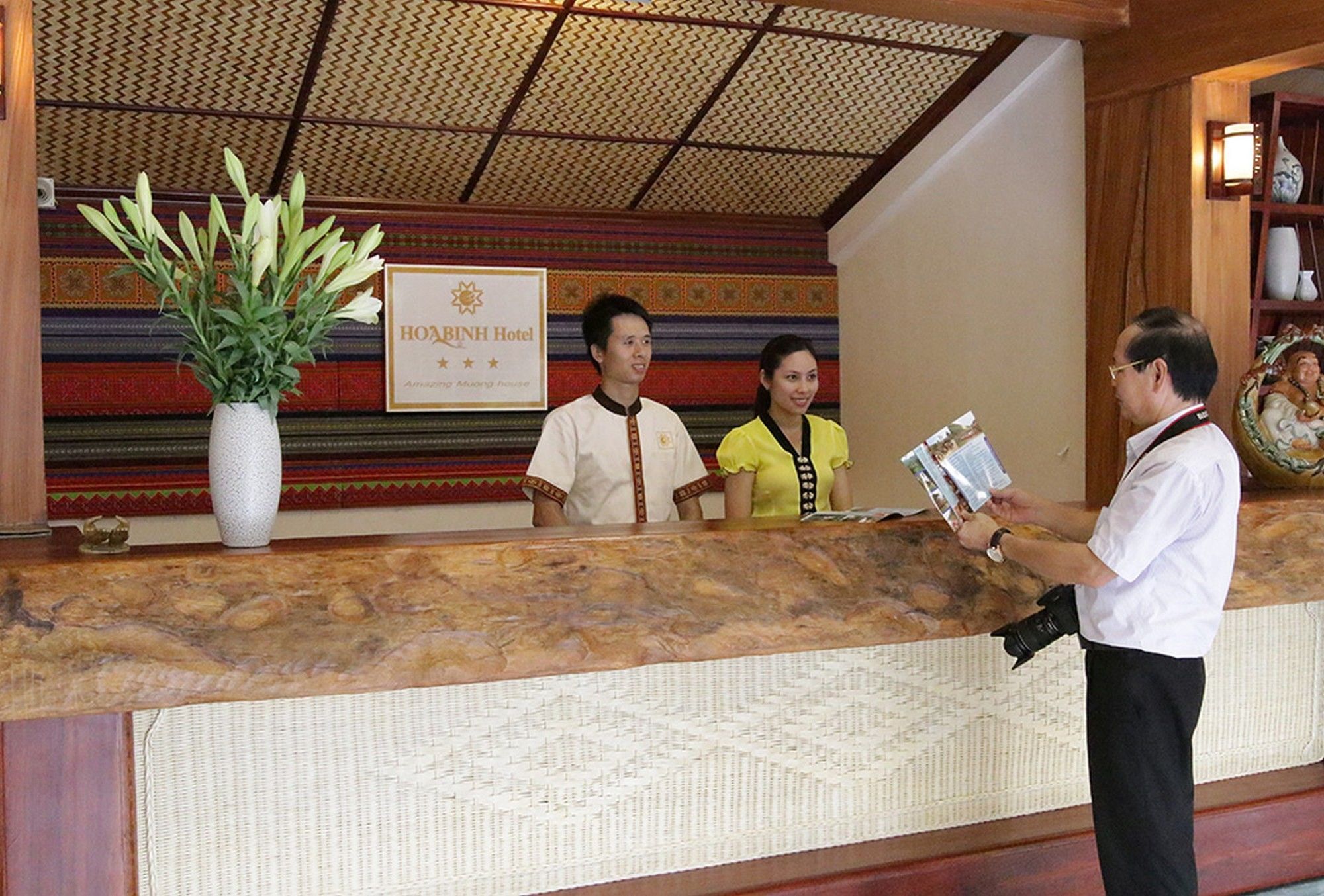 Hoa Binh Hotel מראה חיצוני תמונה